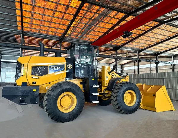 SEM 655F Wheel Loader In Togo