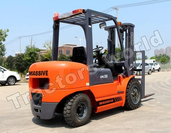 Massive CPCD35 Forklift In Togo