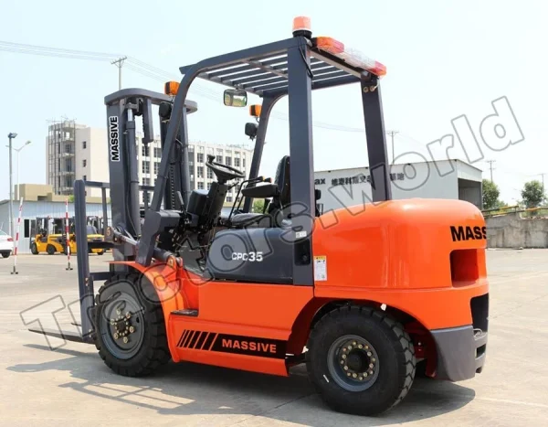 Massive CPCD35 Forklift In Togo