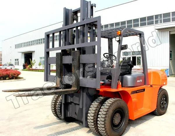 Massive CPCD70 Forklift In Togo