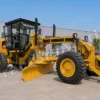 Massive niveleuse 913 au Togo - Tracteurs à vendre au Togo Massive niveleuse 913 au Togo